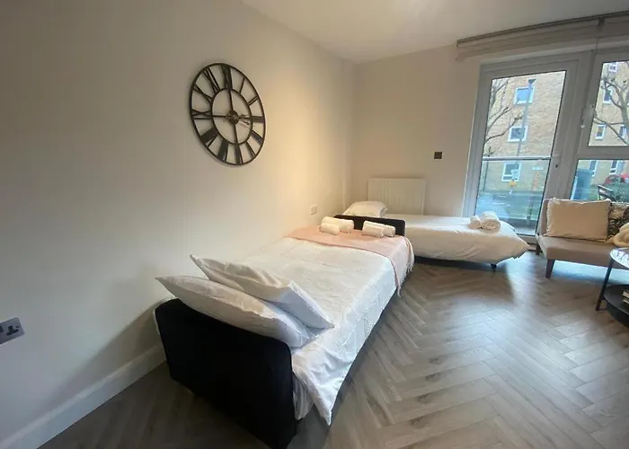 Chelsea Battersea Luxury 5 Star Prime Location