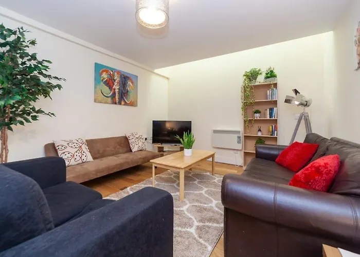 Characterful 2 Bedroom Apartment In Brixton London