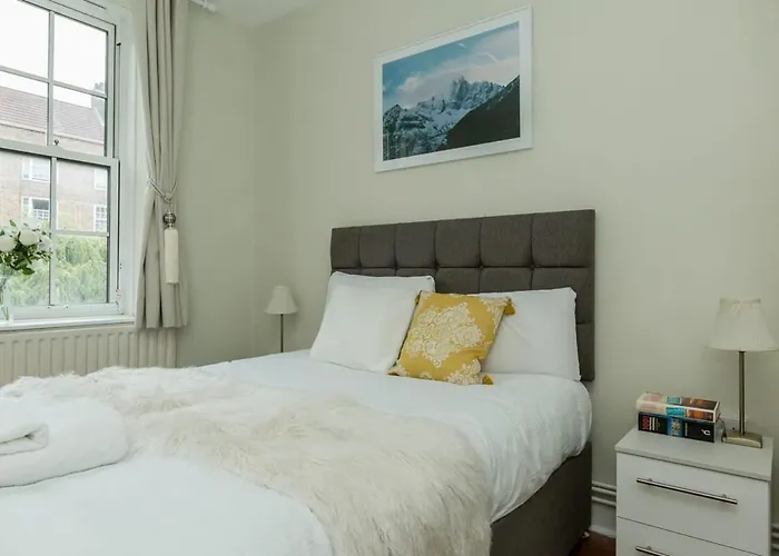 Fantastic 2 Bedroom Apartment In Waterloo London