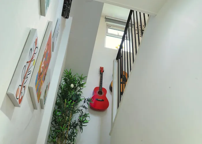 Top Floor Apartment In Islington