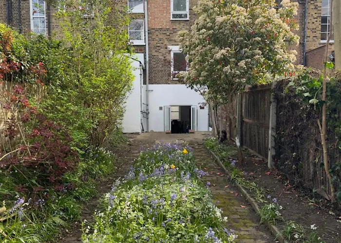 Villa Newly Decorated 5-Bed Hackney Townhouse Londra