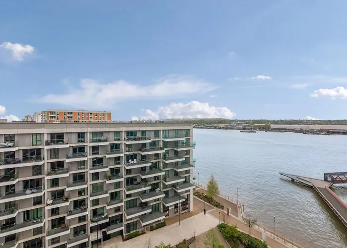 Excel 2 Bedroom Apartment Near City Aiport And O2 Arena