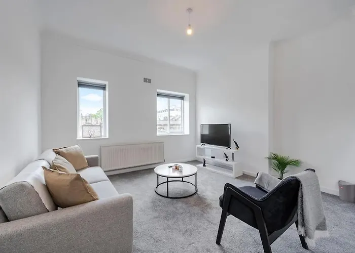 Luxury 3 Bedroom Near Hyde Park