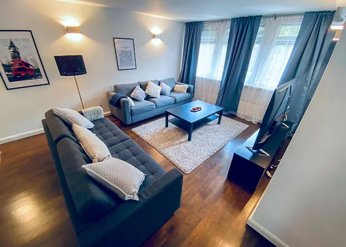 3 Bedroom Flat With Sauna 2, 5 Bath, Sloane Square, Chelsea, London