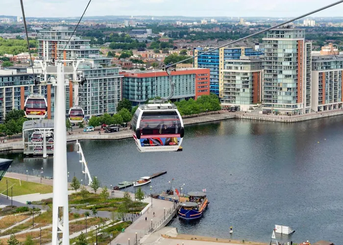 Cosy 3 Bed Penthouse In Royal Docks London Apartment Barking 