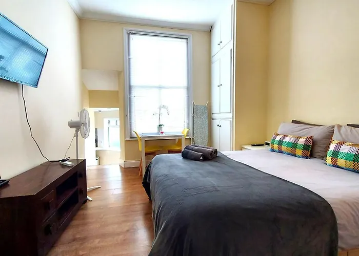 Fine Studio Flat - Shepherds Bush-Notting Hill