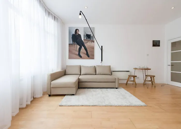 The William Wallace, By The Design Traveller