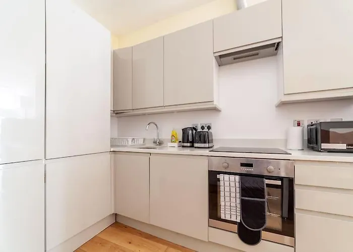 Chic 2-Bed Near Camden Town And Regents Park Apartment London
