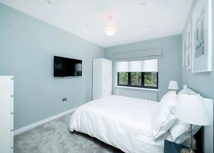 Oak Tree Lodge London