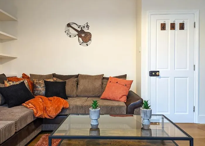 Charming 3Br In Trendy Tottenham Neighborhood