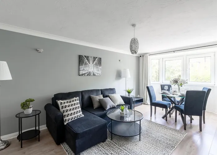 Centrally Located Islington