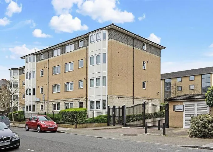 Centrally Located Islington