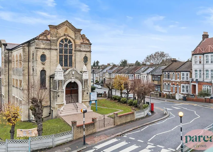 Parea Living - Leytonstone, 2-Bedroom Serviced Apartment, Free Parking, Remote Working