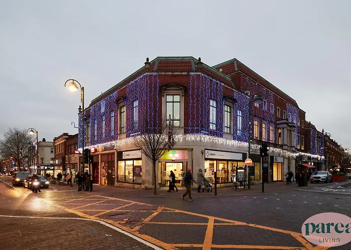 Parea Living - Leytonstone, 2-Bedroom Serviced Apartment, Free Parking, Remote Working