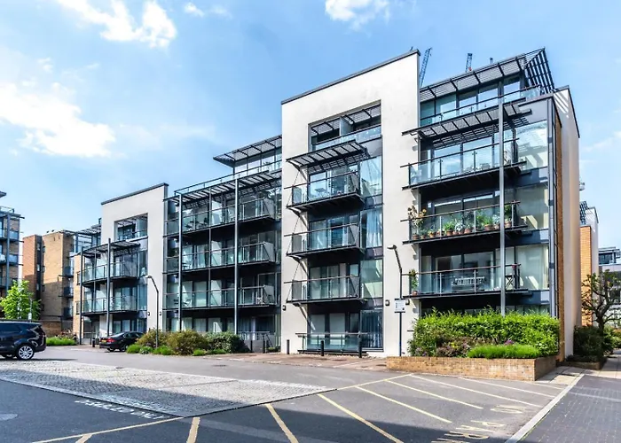 Luxury Apartment In Canary Wharf