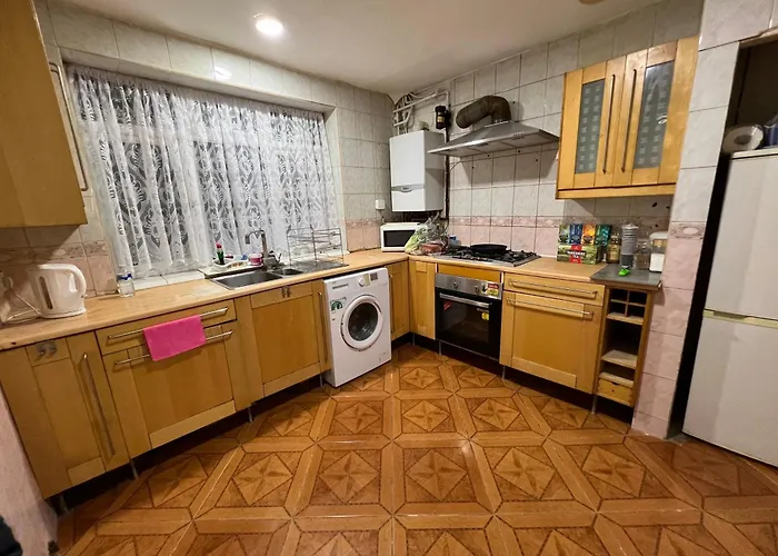 Monk Drive House Apartment London