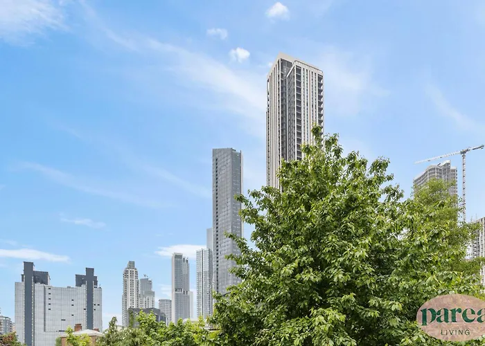 Parea Living - Cosy Flat With Skyline Views Beside Canary Wharf