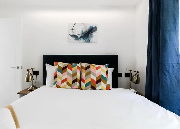 Comfortable Apartments Near Harrods