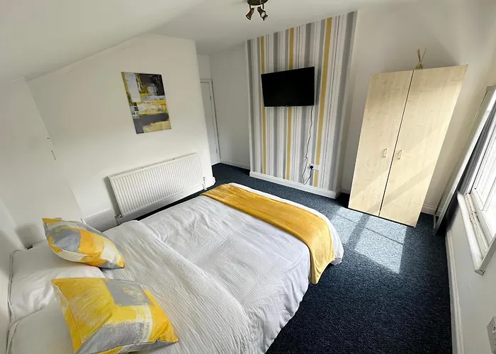 Spacious 2 Bed Flat In
