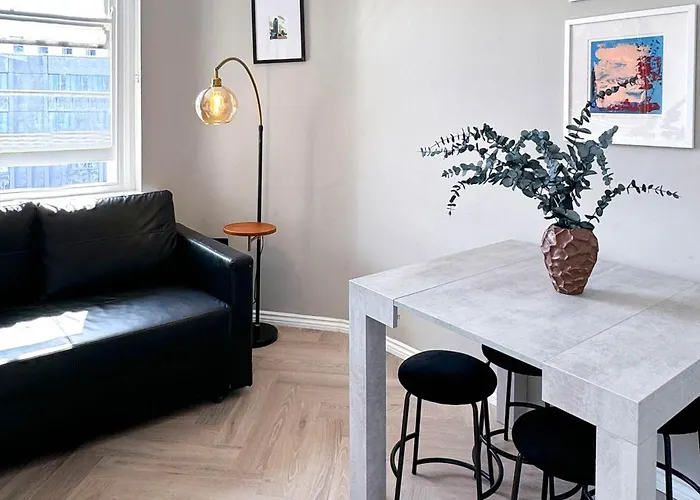Bright Central Flat Close To Hyde Park London