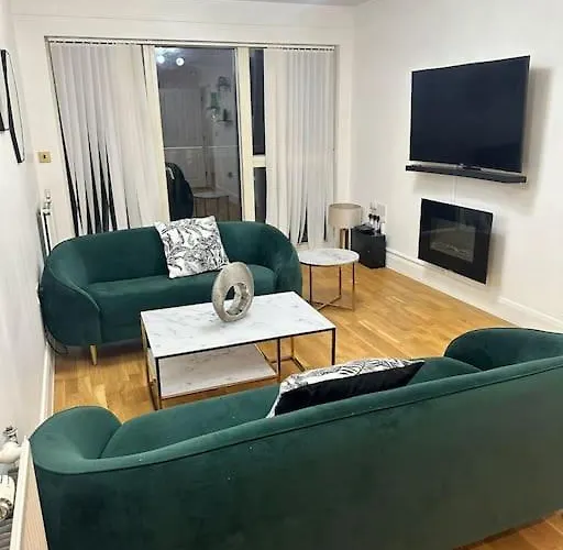 Cosy 1 Bed Apartment Near Excel London