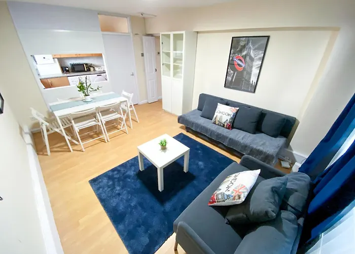 2 Bedroom Flat - 7 Min Walk Old Street Station London