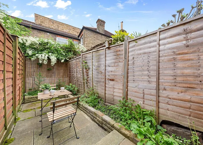 Modern Apartment In Shepherds Bush, Near Westfield