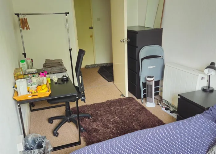Bedroom In Central