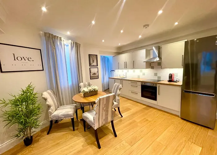 Modern 2 Beds Flat In Chelsea