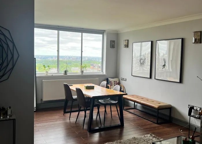 Modern Flat Central London