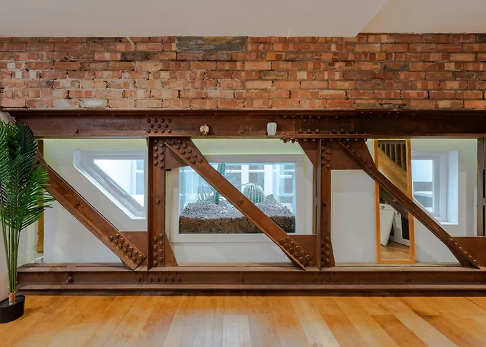 Stunning Duplex In Central