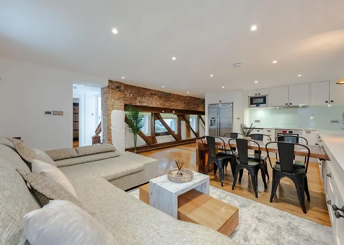 Stunning Duplex In Central