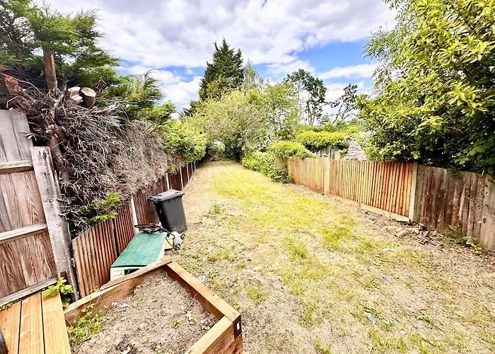 5 Bed Property In Se12