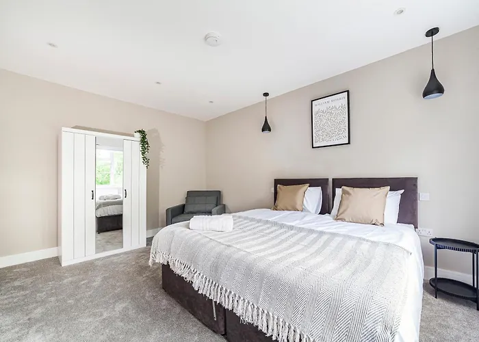 Arte Stays - Serviced Apartments For Leisure And Business - Private Parking - 12 Minutes Walking From Wembley Stadium London