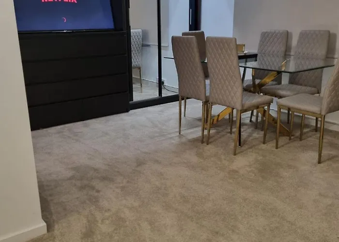 Stylish London Apartment & Free Parking