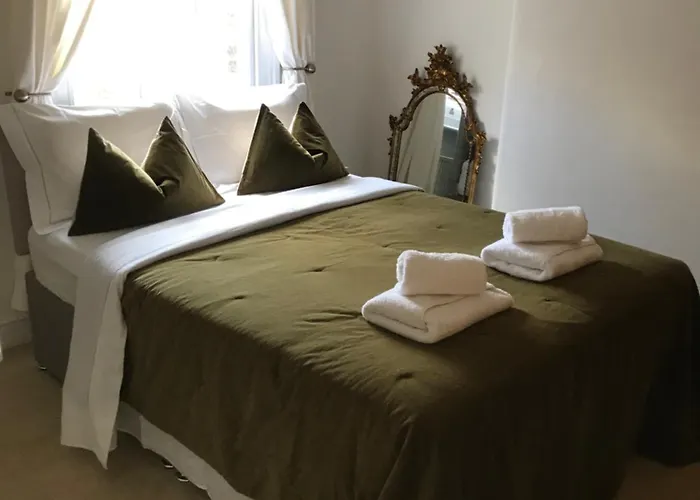 Charming Flat Centrally Located London