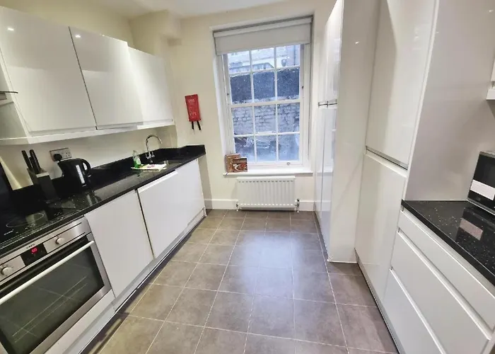 2Bedrooms Liverpool St Station Apt