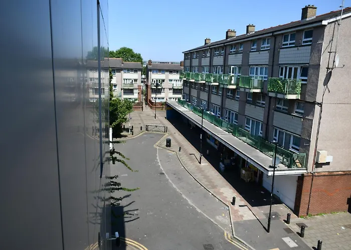 Spacious 2Bedroom Apartment In London City Airport