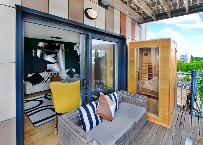 Unique Sky View -2 Bed