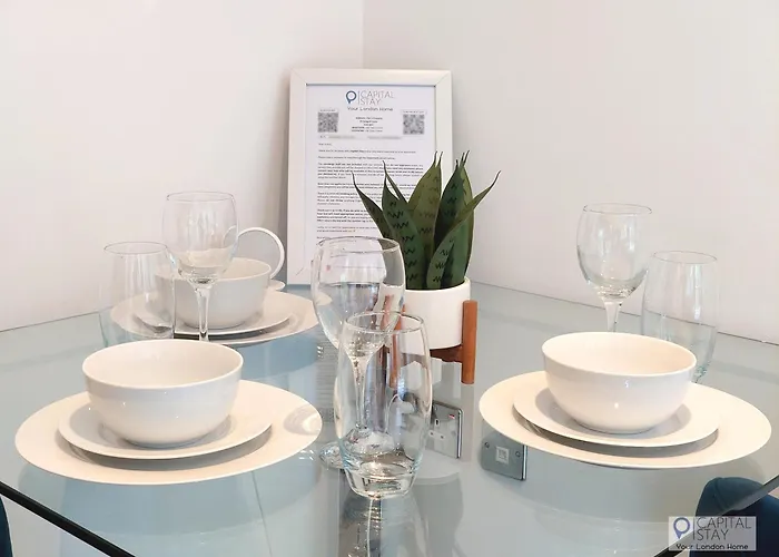 Two Bed Serviced Apartment By London Docklands