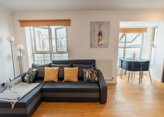 Excel London Riverview Luxury -Sleep 6- Free Parking- Playstation 4