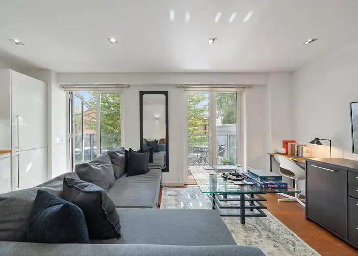 Portobello Dock - 1St Floor Canal View London