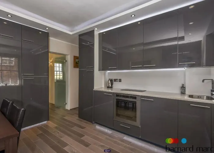 Covent Garden Two Bedroom Flat London