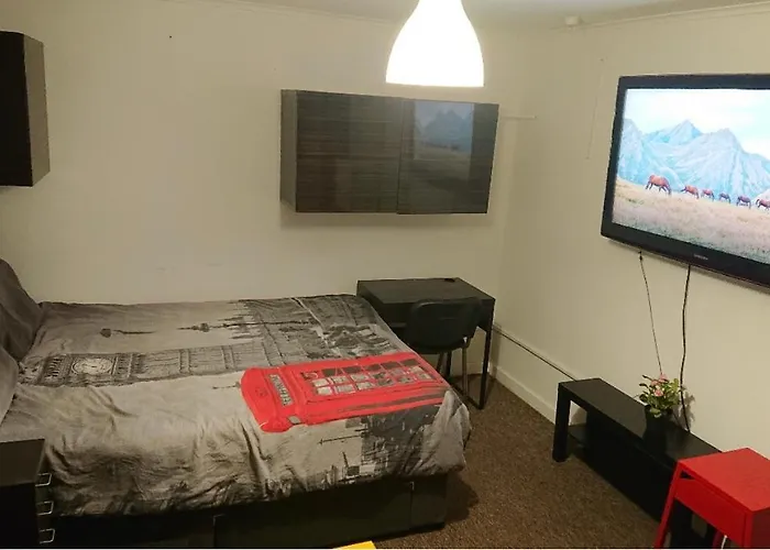 2- Room In Central