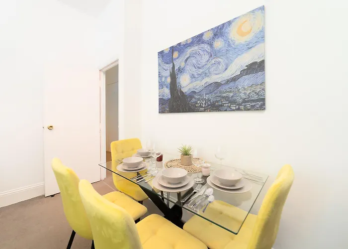Cozy Apartment In The Heart Of Fulham, Londra