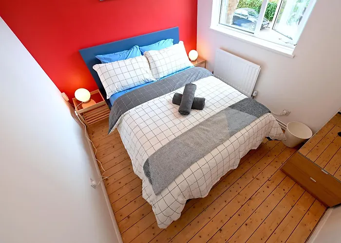 4 Bedroom Patio House Regent'S Park - Parking