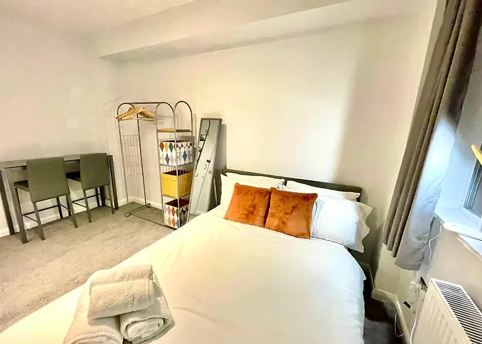 Modern Studio, Prime Location, Stunning City View London