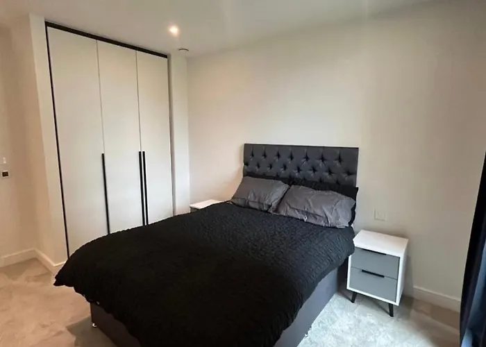 Wembley Luxury Apartment