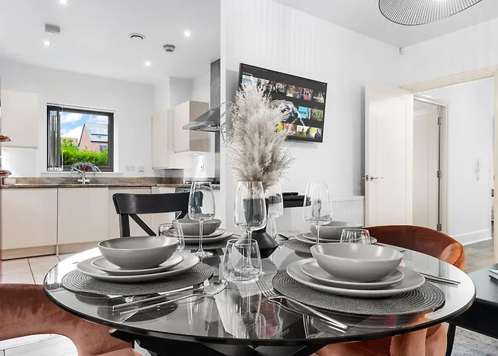 Modern 2 Bedroom Apartment In Uxbridge London Free Parking