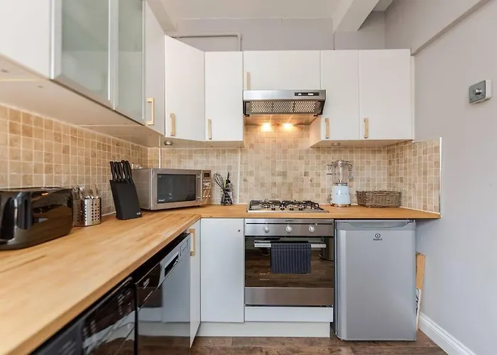 Bright, Modernised Apartment Close To Borough Market